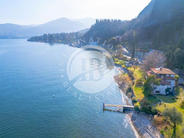 Villa Indipendente in vendita a Menaggio, Lombardia
