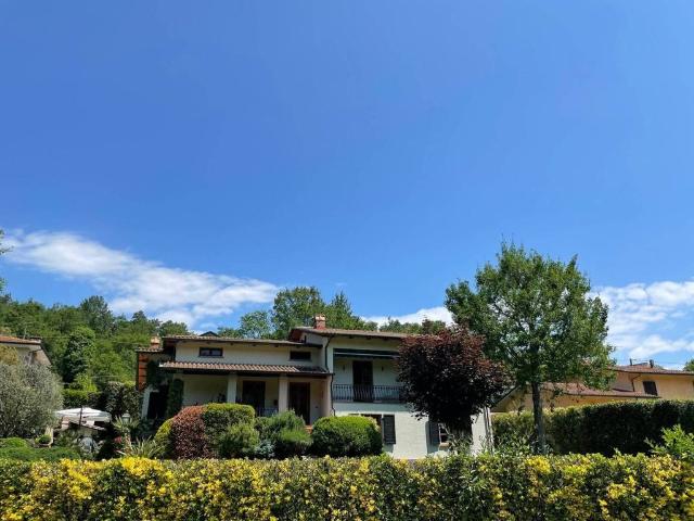 Villa Indipendente in vendita a Unione dei comuni Media Valle del Serchio, Pescaglia
