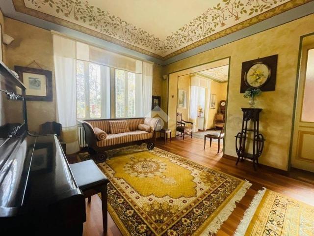 Villa Indipendente in vendita a Unione Montana di Comuni delle Valli di Lanzo, Ceronda e Casternone, Piemonte