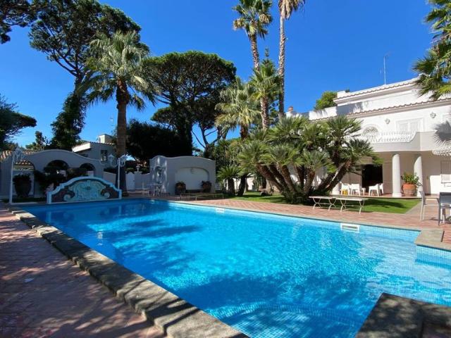 Villa Indipendente in vendita a Fregene, Roma Capitale