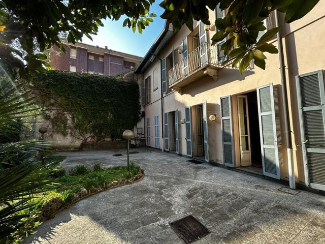Villa Indipendente in vendita a San Bartolomeo, Como