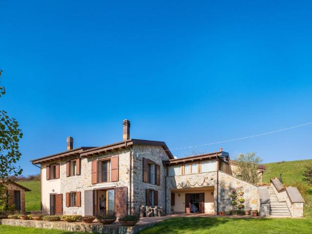 Villa Indipendente in vendita a Unione dei comuni Valli del Reno, Lavino e Samoggia, Vedegheto