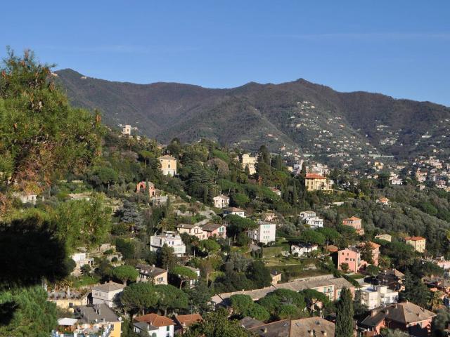 Villa Indipendente in vendita a San Michele di Pagana, Rapallo