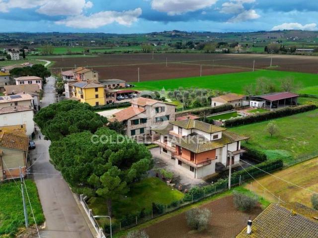 Villa Indipendente in vendita a Deruta, Umbria