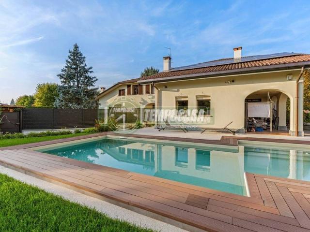 Villa Indipendente in vendita a Oreno, Vimercate