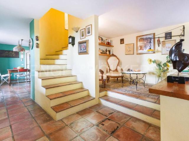 Villa Indipendente in vendita a Moglio, Alassio