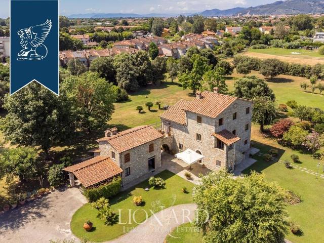 Villa Indipendente in vendita a Tonfano, Toscana