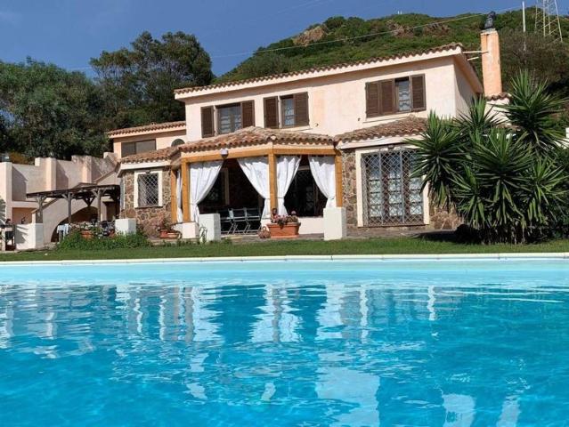 Villa Indipendente in vendita a Alghero, Sardigna/Sardegna