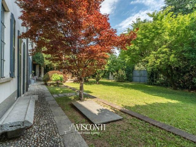Villa Indipendente in vendita a Albairate, Lombardia