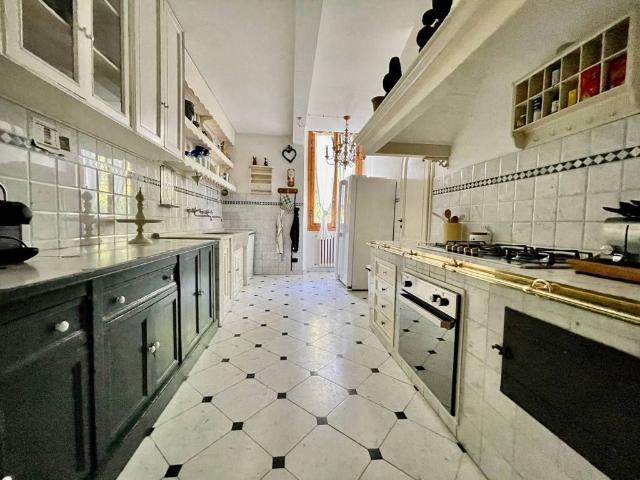 Villa Indipendente in vendita a La Topaia, Sesto Fiorentino