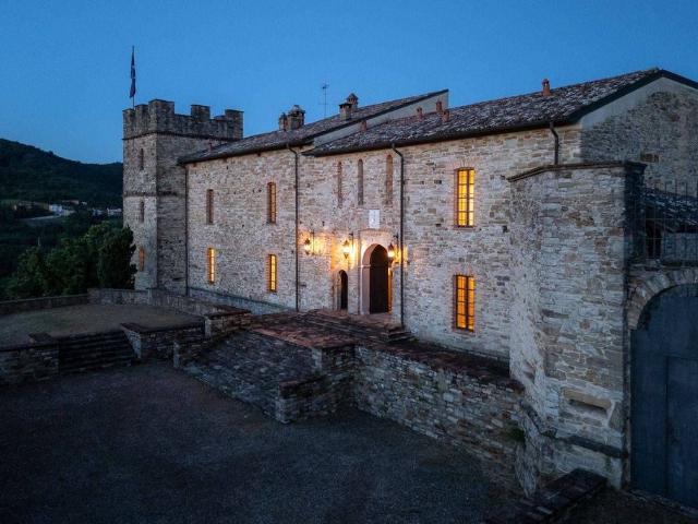 Villa Indipendente in vendita a Gropparello, Reggio Emilia
