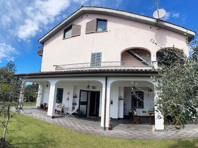 Villa Indipendente in vendita a Roma Capitale, Lazio
