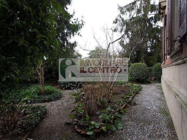 Villa Indipendente in vendita a Sarzana, Liguria