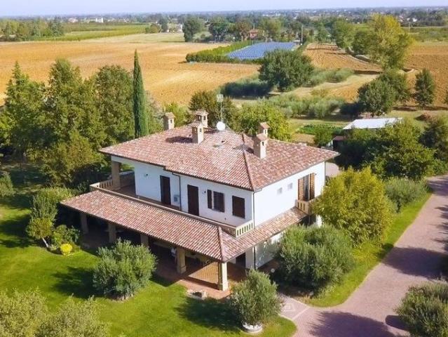 Villa Indipendente in vendita a Unione di Comuni della Romagna Forlivese, Quattro