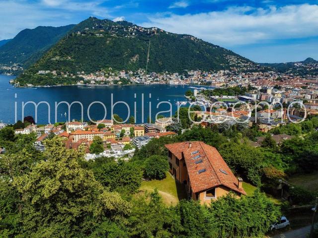 Villa Indipendente in vendita a Como, Lombardia