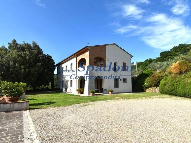 Villa Indipendente in vendita a Lamporecchio, Toscana