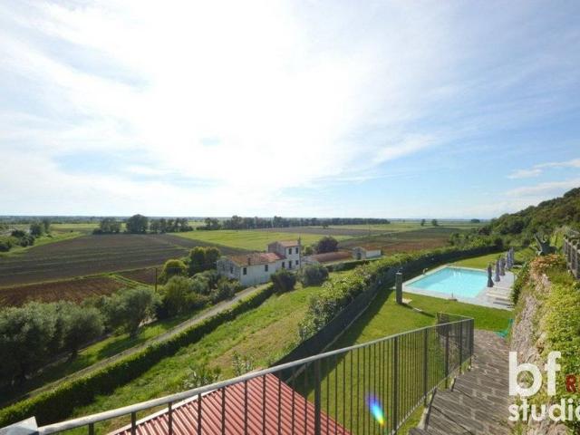 Villa Indipendente in vendita a Vecchiano, Toscana