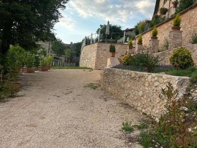 Villa Indipendente in vendita a Trevi, Umbria
