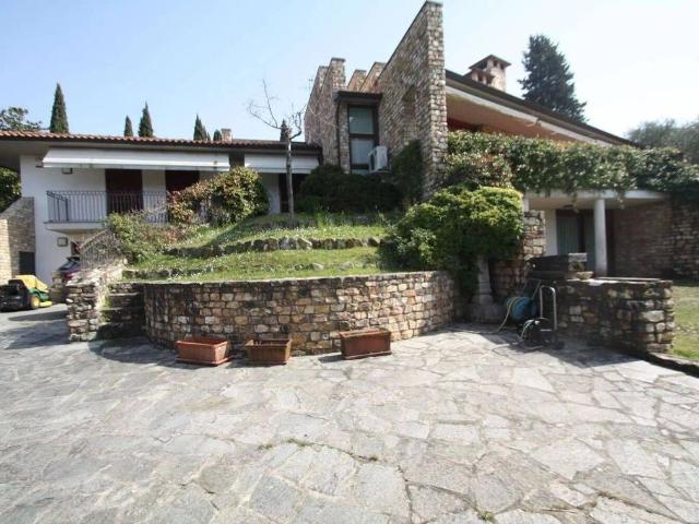 Villa Indipendente in vendita a Pieve Santo Stefano, Bagni Di Lucca Ponte