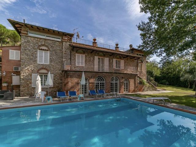 Villa Indipendente in vendita a Monsummano Alto, Montevettolini