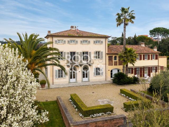 Villa Indipendente in vendita a Tempagnano di Lunata, Bagni Di Lucca Ponte