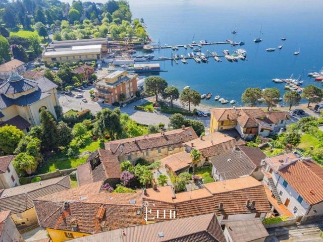 Villa Indipendente in vendita a Villa Lesa, Piemonte