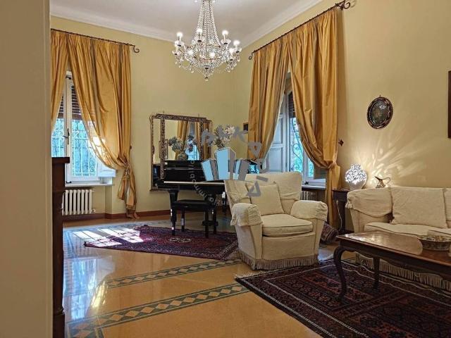 Villa Indipendente in vendita a Tre Vie, Macerata
