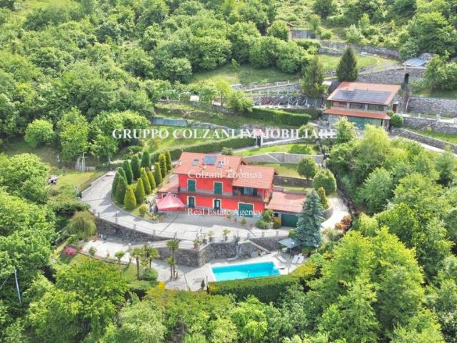Villa Indipendente in vendita a Serra Riccò, Liguria