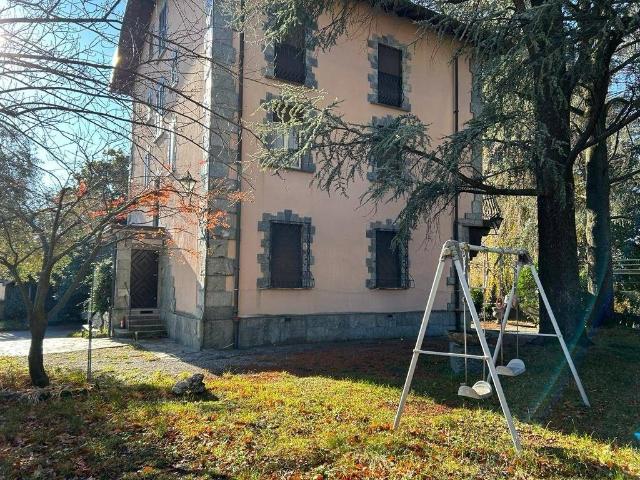 Villa Indipendente in vendita a Carcano, Albavilla