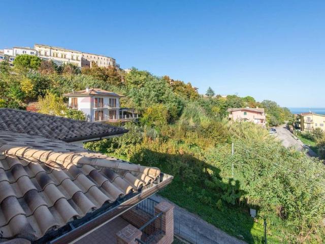 Villa Indipendente in vendita a Piano della Cona, Città Sant'angelo