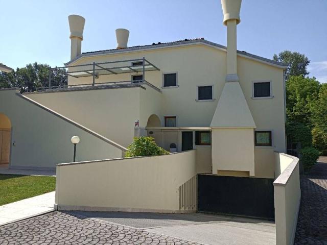 Villa Indipendente in vendita a Mogliano Veneto, Veneto