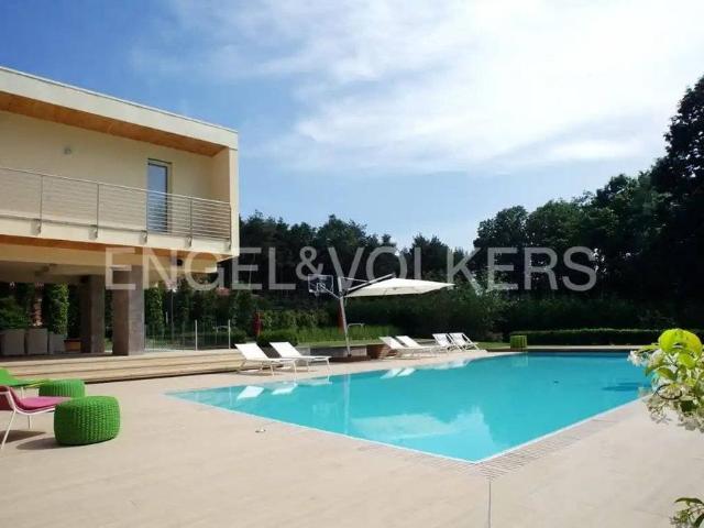 Villa Indipendente in vendita a Cantù, Lombardia