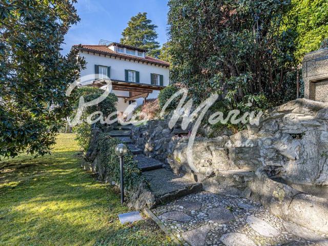 Villa Indipendente in vendita a Olzino, Cernobbio