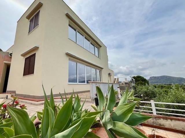 Villa Indipendente in vendita a Bagheria, Sicilia