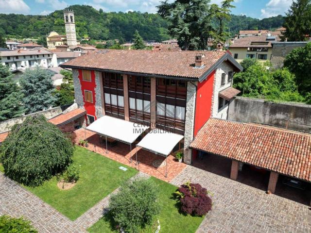 Villa Indipendente in vendita a Bagnatica, Lombardia