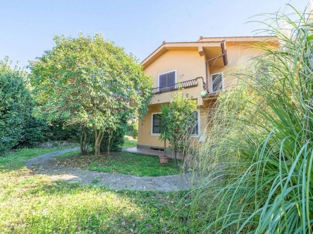 Villa Indipendente in vendita a Roma Capitale, Lazio