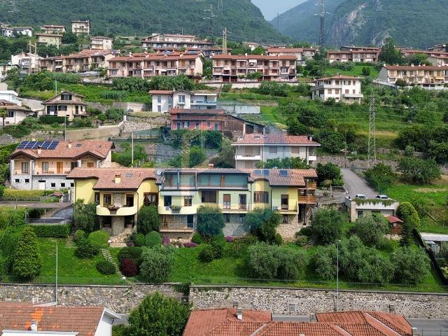 Villa Indipendente in vendita a Branico, Costa Volpino