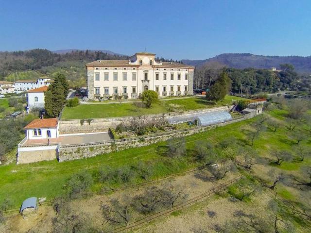 Villa Indipendente in vendita a Riva di Bagnolo, Montemurlo