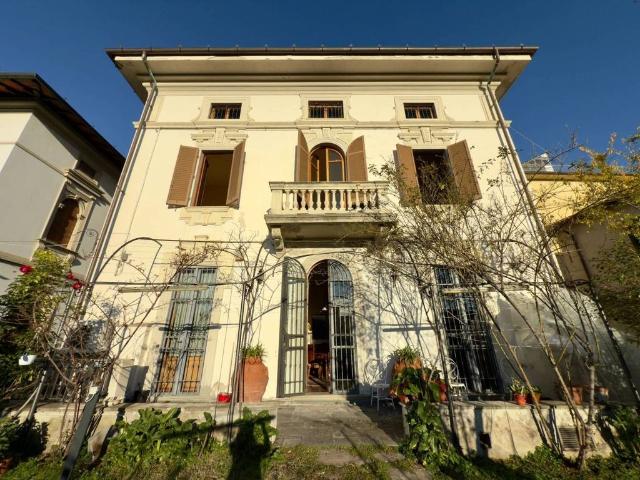 Villa Indipendente in vendita a I lecci, Prato