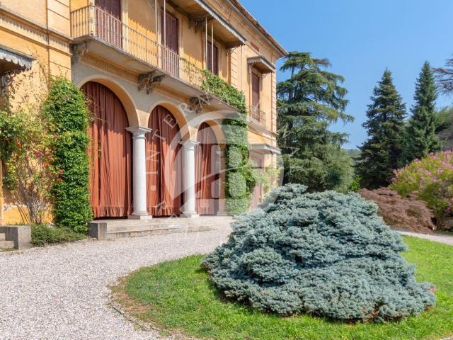 Villa Indipendente in vendita a Longone Al Segrino, Lombardia