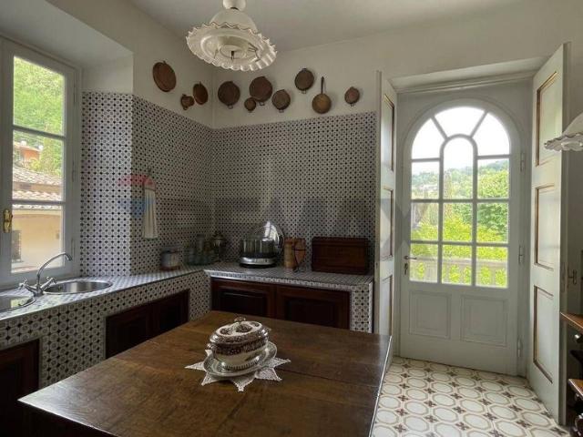 Villa Indipendente in vendita a Unione dei comuni Media Valle del Serchio, Ponte A Serraglio