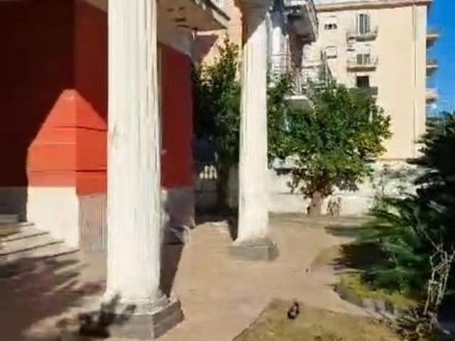 Villa Indipendente in vendita a Municipalità 1, Campania