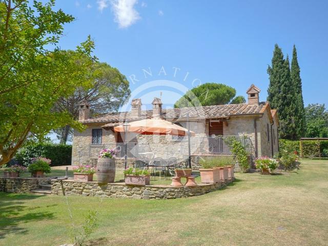 Villa Indipendente in vendita a Tuoro Sul Trasimeno, Umbria