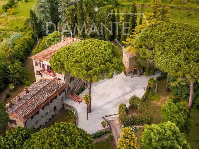 Villa Indipendente in vendita a Cortona, Toscana