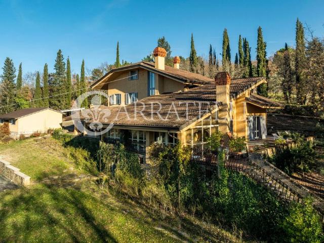 Villa Indipendente in vendita a Giovi, Palazzo Del Pero