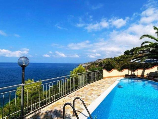 Villa Indipendente in vendita a Calabria, Cosenza