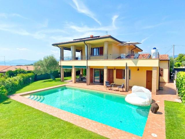 Villa Indipendente in vendita a Bardolino, Veneto