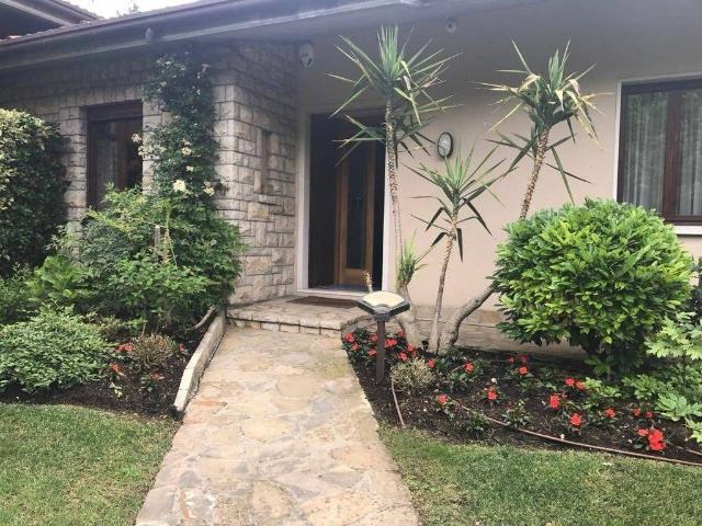 Villa Indipendente in vendita a Botticino Sera, Botticino