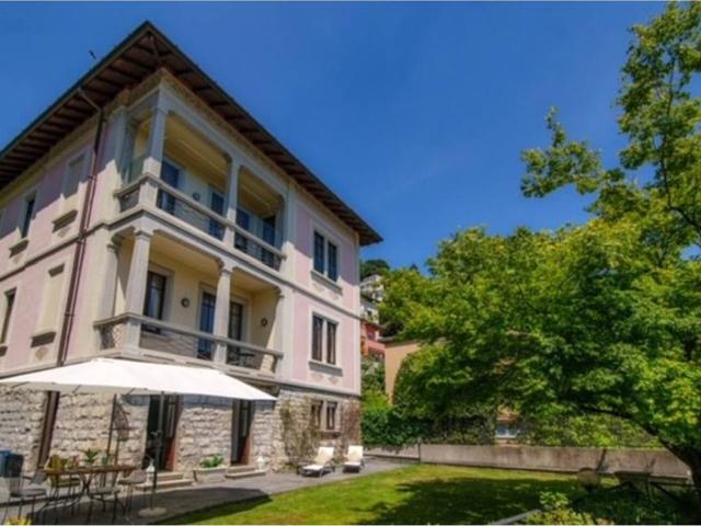 Villa Indipendente in vendita a Como