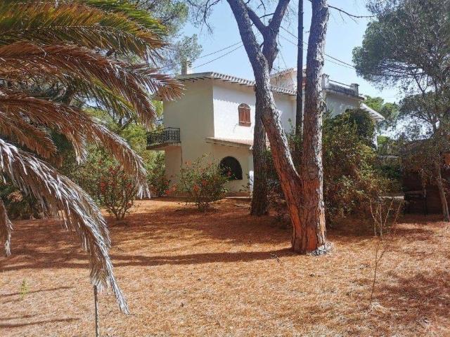 Villa Indipendente in vendita a Pula, Sardigna/Sardegna